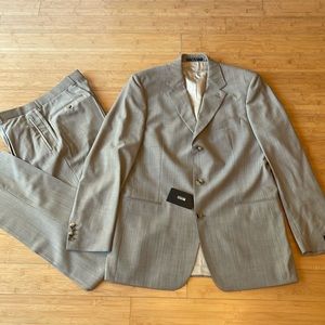 Hugo Boss Made-in-USA men’s suit 42 L Unhemmed single pleat